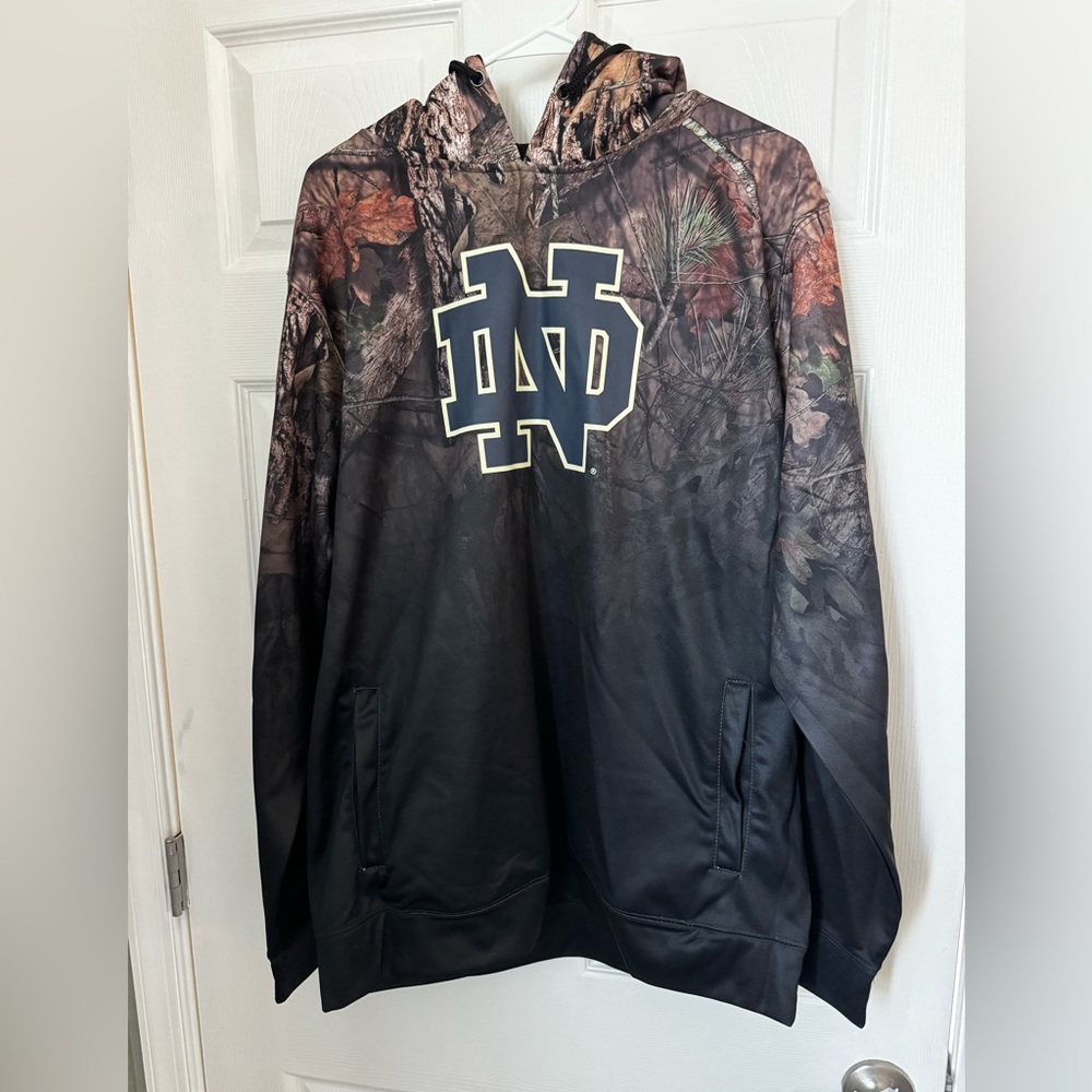 NWT Notre Dame Fighting Irish Extra Large Colosseum Hooded Mossey Oak Sweatshirt